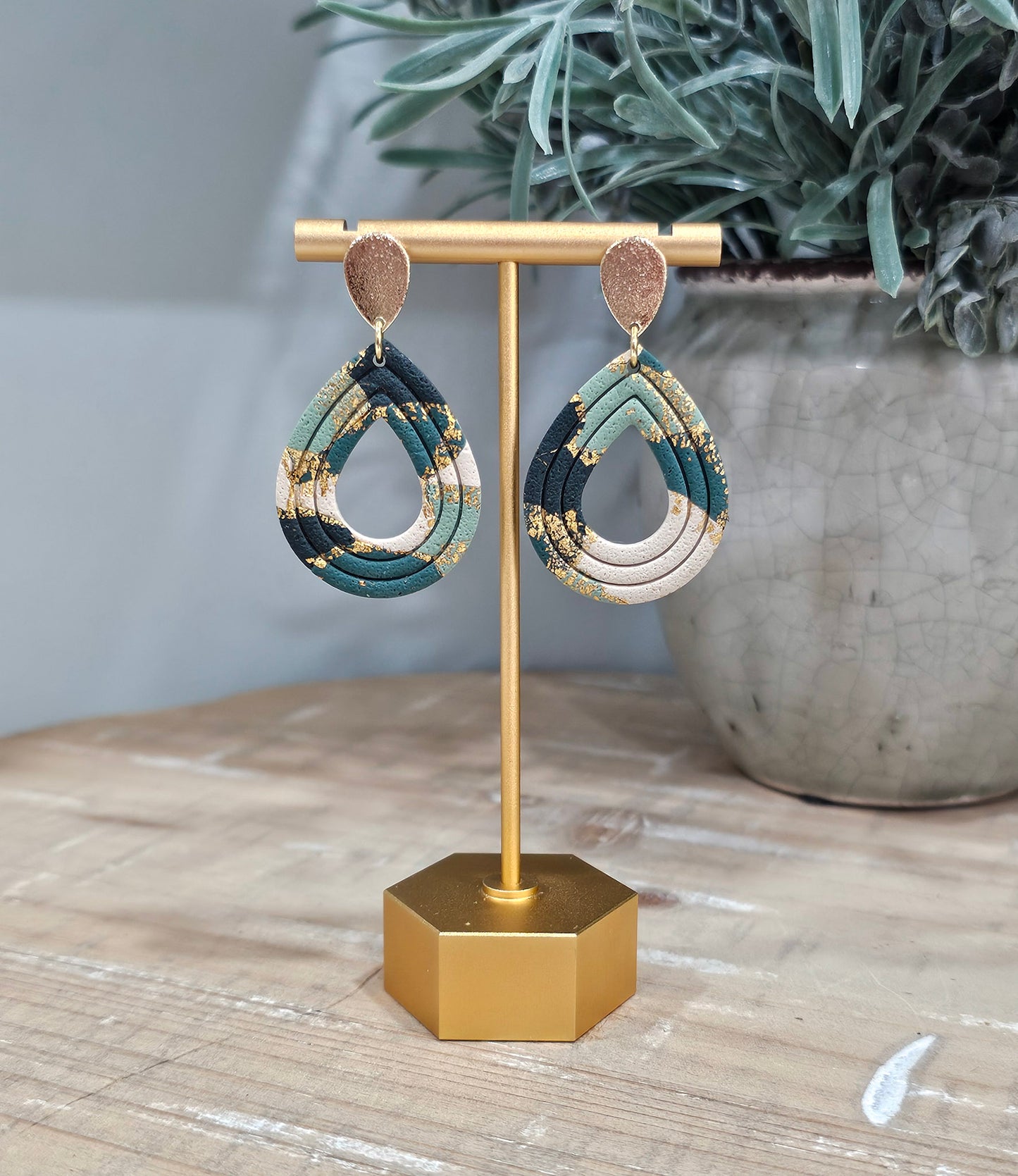 Rosa Dangle | Dark Green & Gold